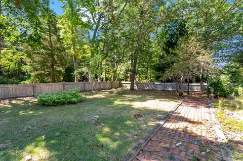 Exterior - 426 Old Post Rd, Cotuit, MA 02635 photo 2 of 7