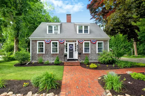 186 Route 6a, Yarmouth Port, MA 02675