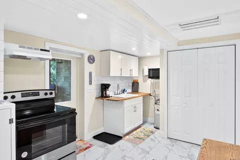 Kitchen - 11 Whelpley Rd, Eastham, MA 02642 photo 3 of 3
