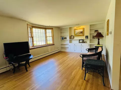 Living - 22 Monomoy Cir, Centerville, MA 02632 photo 2 of 3
