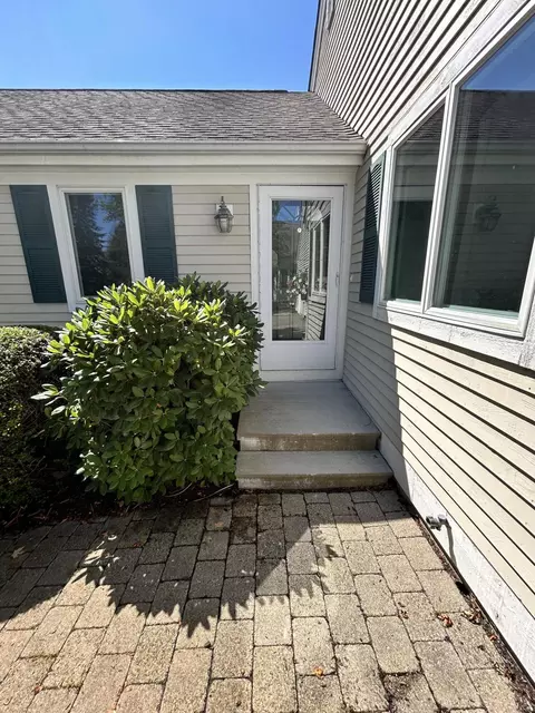 6 Masters Ct, Mashpee, MA 02649 photo 4