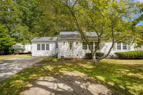 4 Raymond Ave, South Yarmouth, MA 02664