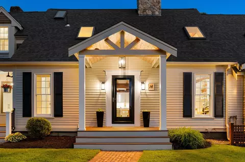 14 Second St, Harwich, MA 02645