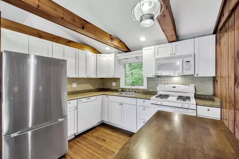 95 Lake Ave, East Wareham, MA 02538 photo 12