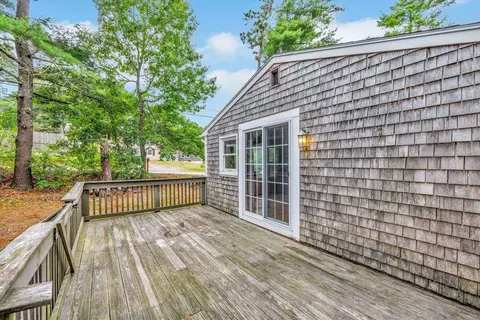 95 Lake Ave, East Wareham, MA 02538 photo 32