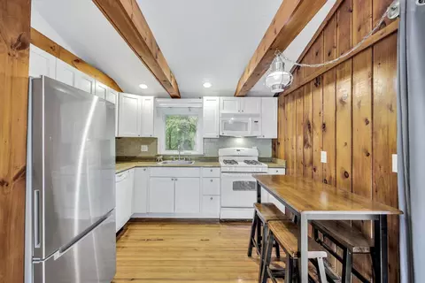 95 Lake Ave, East Wareham, MA 02538 photo 11