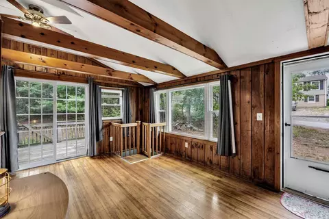 95 Lake Ave, East Wareham, MA 02538 photo 6