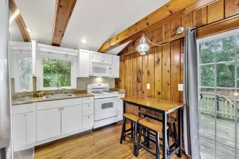 95 Lake Ave, East Wareham, MA 02538 photo 15