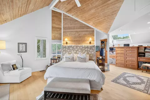 Bedroom - 49 Lakeside Dr, Centerville, MA 02632 photo 1 of 14