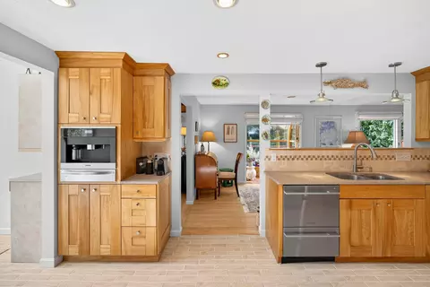 Kitchen - 49 Lakeside Dr, Centerville, MA 02632 photo 2 of 3