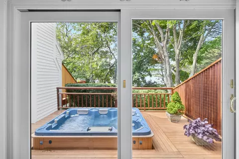 Exterior - 49 Lakeside Dr, Centerville, MA 02632 photo 8 of 9