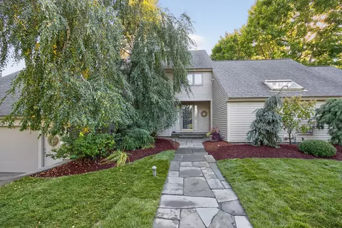 Exterior - 49 Lakeside Dr, Centerville, MA 02632 photo 1 of 9