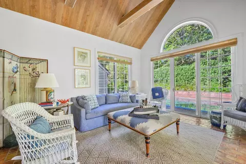 Living - 245 N Bay Rd, Osterville, MA 02655 photo 4 of 4