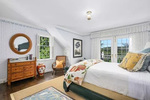 Bedroom - 245 N Bay Rd, Osterville, MA 02655 photo 3 of 5