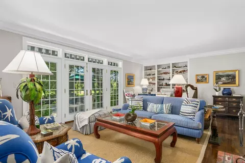 Living - 245 N Bay Rd, Osterville, MA 02655 photo 3 of 4