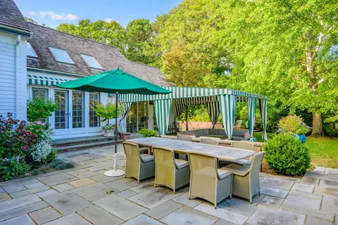 Exterior - 245 N Bay Rd, Osterville, MA 02655 photo 12 of 21