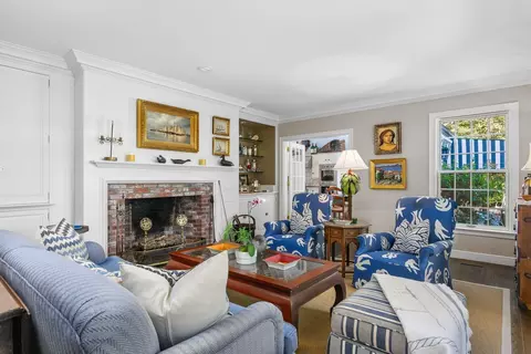Living - 245 N Bay Rd, Osterville, MA 02655 photo 2 of 4