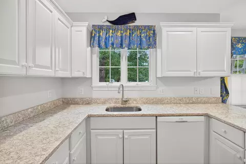 Kitchen - 6 Mayfair Ct, Mashpee, MA 02649 photo 2 of 7