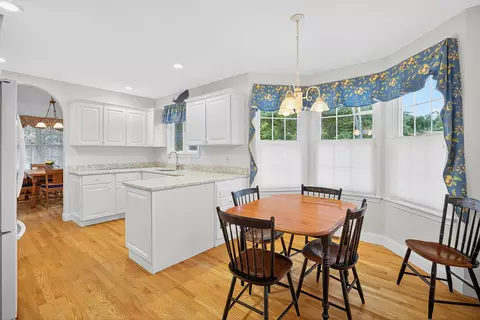 Kitchen - 6 Mayfair Ct, Mashpee, MA 02649 photo 6 of 7