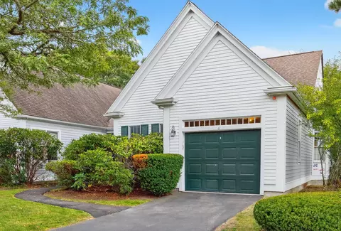 Exterior - 6 Mayfair Ct, Mashpee, MA 02649 photo 1 of 2