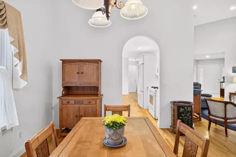 Dining - 6 Mayfair Ct, Mashpee, MA 02649 photo 4 of 7