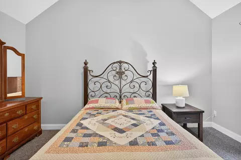 Bedroom - 6 Mayfair Ct, Mashpee, MA 02649 photo 1 of 10