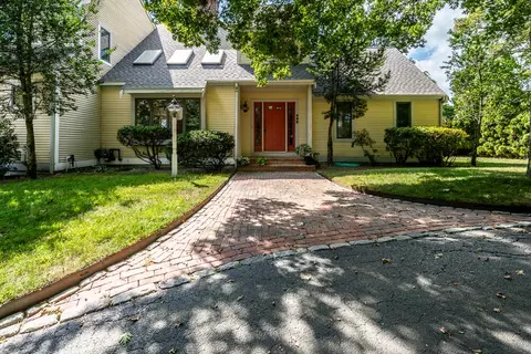 498 Elliott Rd, Centerville, MA 02632 photo 2