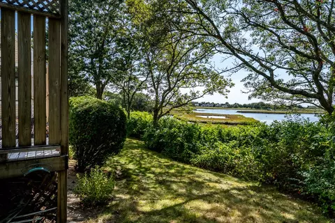 498 Elliott Rd, Centerville, MA 02632 photo 3