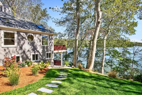 131 Timberlane Dr, Mashpee, MA 02649 photo 4