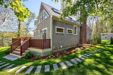 131 Timberlane Dr, Mashpee, MA 02649 photo 12