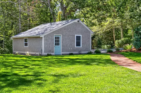 131 Timberlane Dr, Mashpee, MA 02649 photo 7