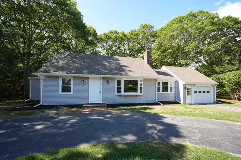 7 Dexter Mill Dr, Falmouth, MA 02540
