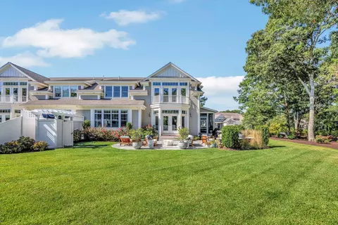 Exterior - 45 Simons Rd #A, Mashpee, MA 02649 photo 7 of 11