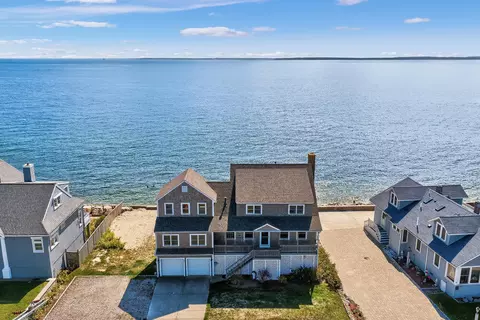 61 Menauhant Rd, East Falmouth, MA 02536