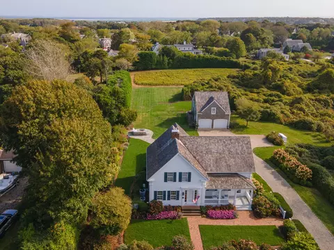 85 Cedar St, Chatham, MA 02633