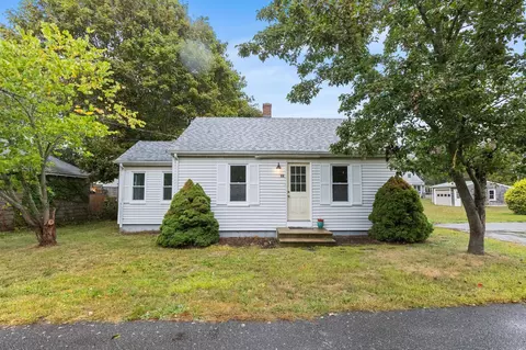 22 Terry Ct, Barnstable, MA 02630