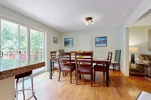 Dining - 15 Gunters Ln, Mashpee, MA 02649 photo 2 of 2