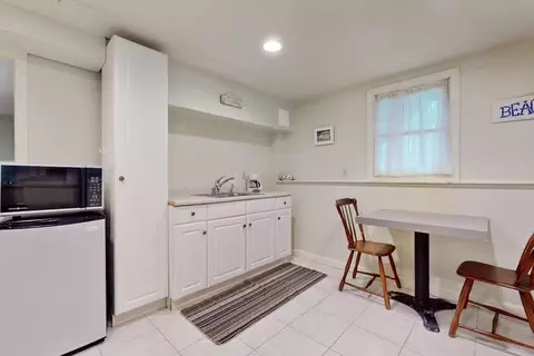 Kitchen - 15 Gunters Ln, Mashpee, MA 02649 photo 3 of 3