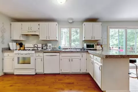 Kitchen - 15 Gunters Ln, Mashpee, MA 02649 photo 1 of 3