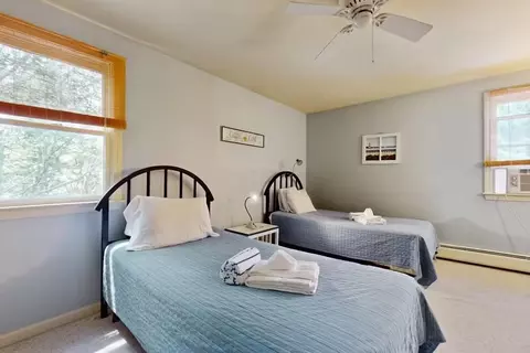 Bedroom - 15 Gunters Ln, Mashpee, MA 02649 photo 5 of 5