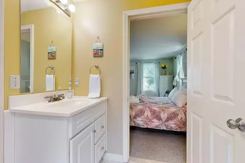 Bath - 15 Gunters Ln, Mashpee, MA 02649 photo 1 of 4
