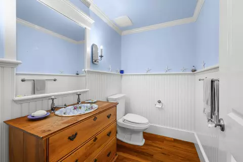 Bath - 66 Tern Ln, Centerville, MA 02632 photo 1 of 6