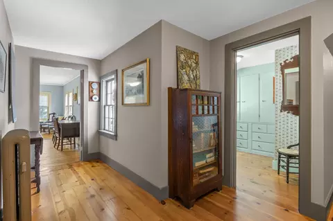 Entry Way - 188 Ocean View Ave, Cotuit, MA 02635 photo 8 of 8