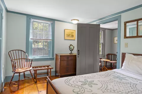 Bedroom - 188 Ocean View Ave, Cotuit, MA 02635 photo 4 of 10