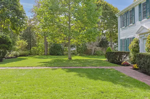Exterior - 188 Ocean View Ave, Cotuit, MA 02635 photo 11 of 15