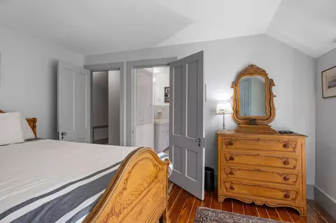 Bedroom - 188 Ocean View Ave, Cotuit, MA 02635 photo 7 of 10