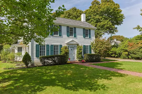 Exterior - 188 Ocean View Ave, Cotuit, MA 02635 photo 13 of 15