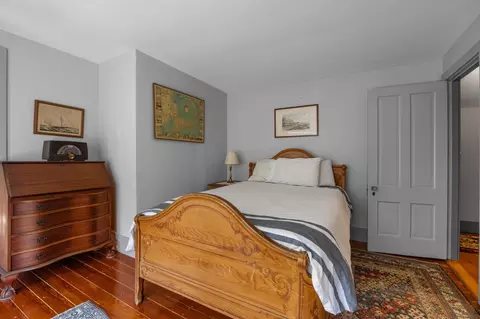 Bedroom - 188 Ocean View Ave, Cotuit, MA 02635 photo 6 of 10