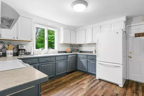 81 Monomoy Cir, Centerville, MA 02632 photo 9