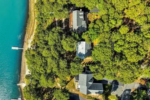 248 Wheeler Rd, Mashpee, MA 02649